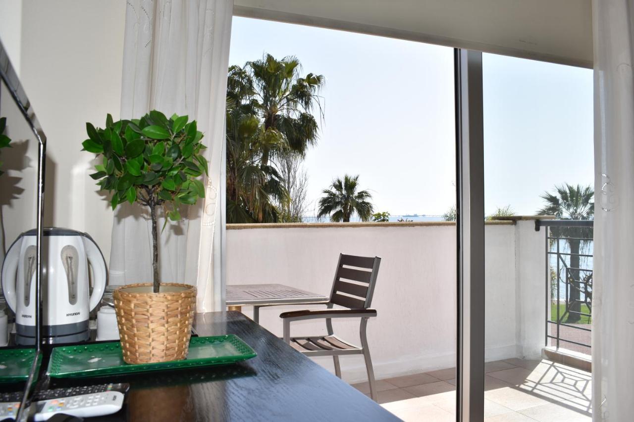 Andreas & Melanie Beach Hotel Governor's Beach Esterno foto