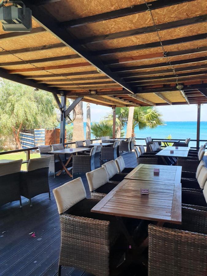 Andreas & Melanie Beach Hotel Governor's Beach Esterno foto